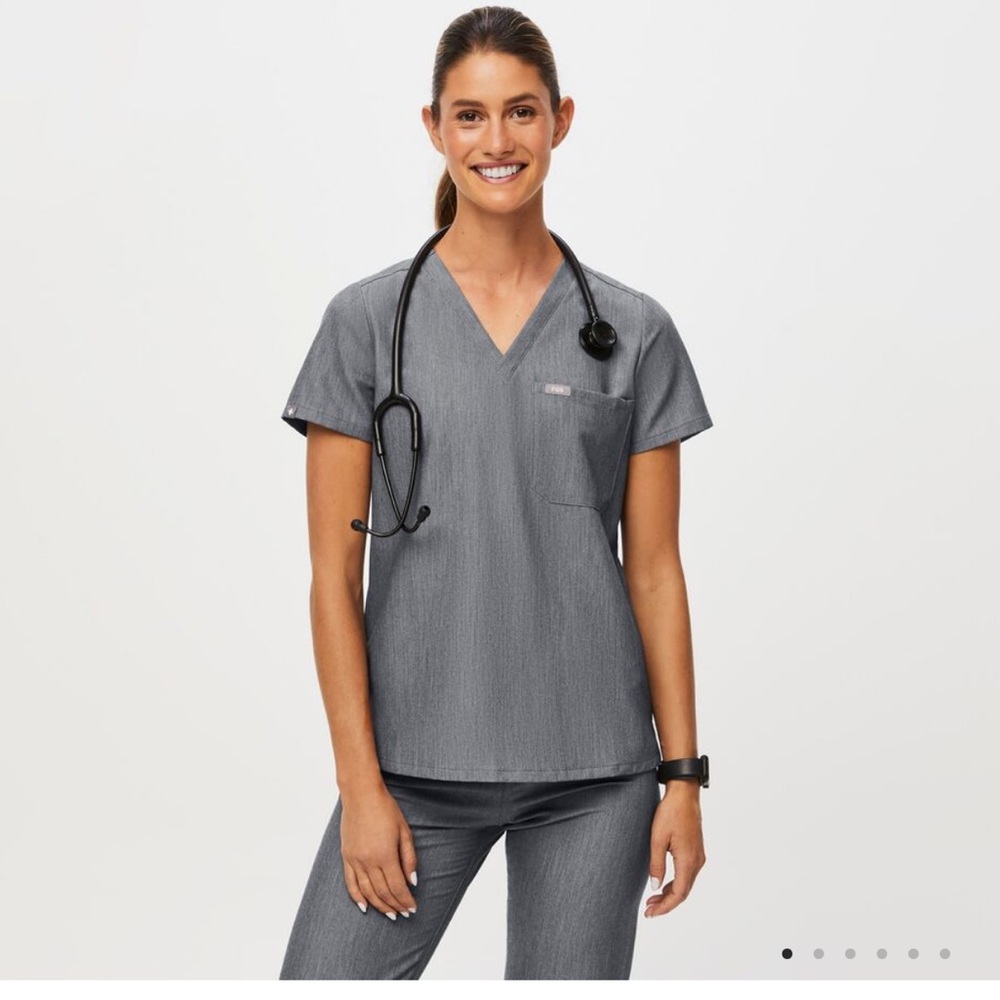 FIGS like new grey scrubs